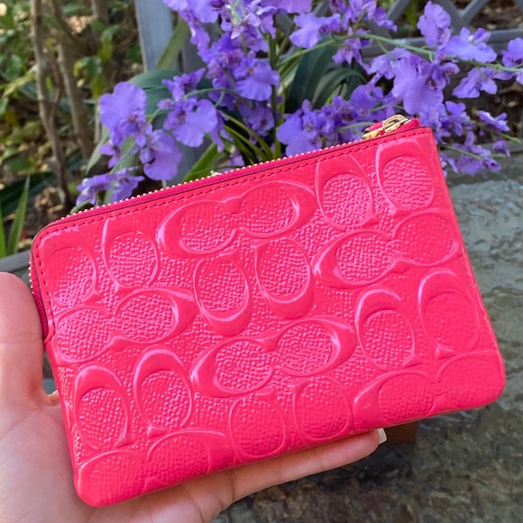 Coach Pink Logo Vernis Pink Wristlet NWT - Picture 7 of 15